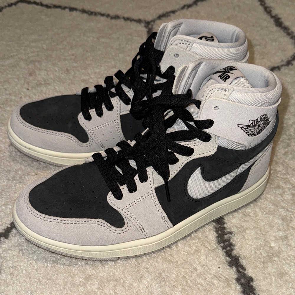 Nike Women's Sneakers in Black and White